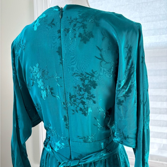 Q&P Rana Modest Maxi Dress - Picture 10 of 11